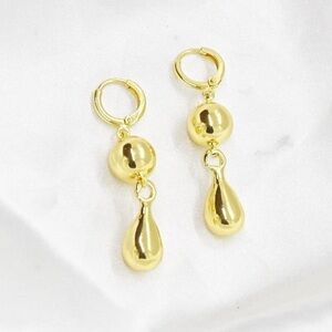 Beaded Drop Earrings in Gold